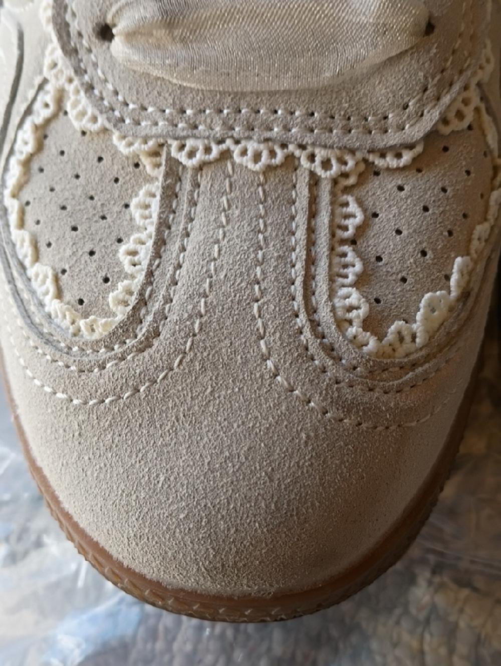 Women's Cream Lace-Trim Casual Sneakers - Picture 8 of 8